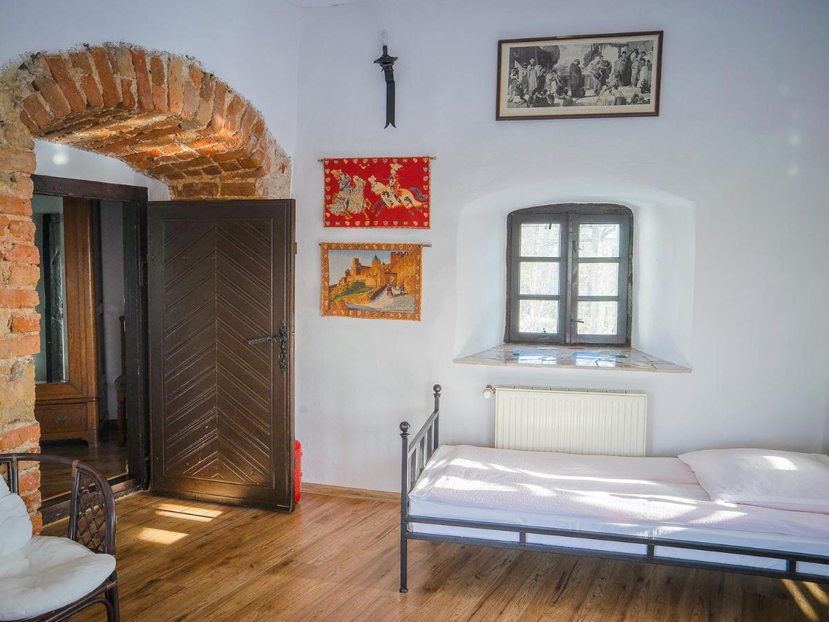 Sobków Zamek Rycerski מראה חיצוני תמונה